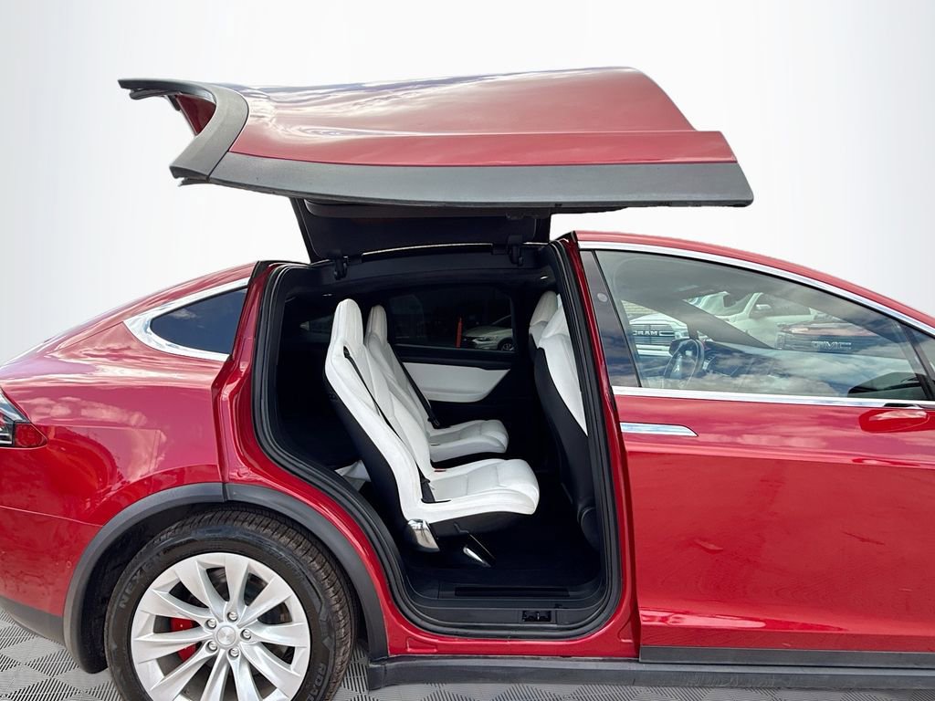 Used 2021 Tesla Model X Performance image 31