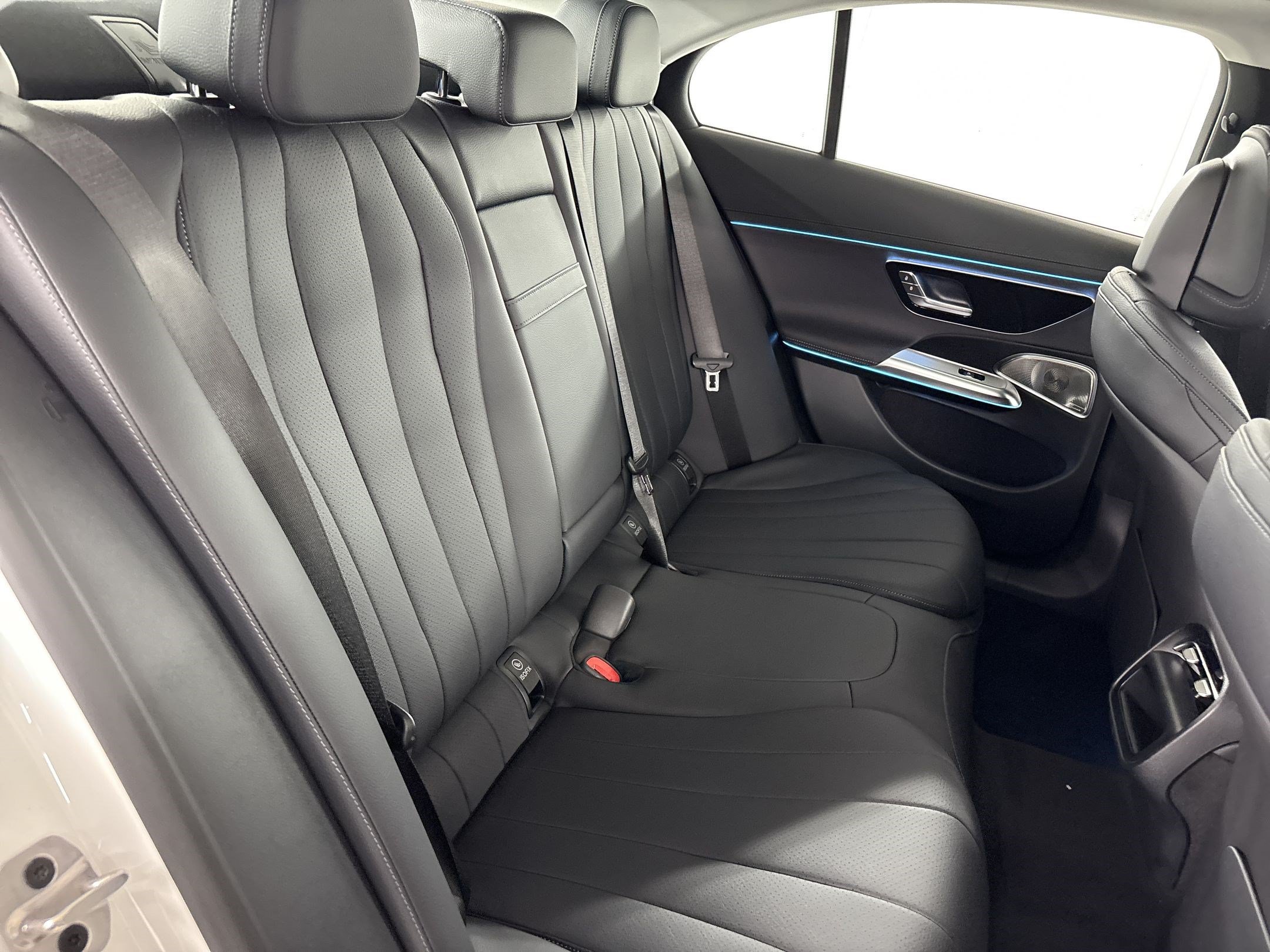 New 2026 Mercedes-Benz E 450 4MATIC Sedan image 29