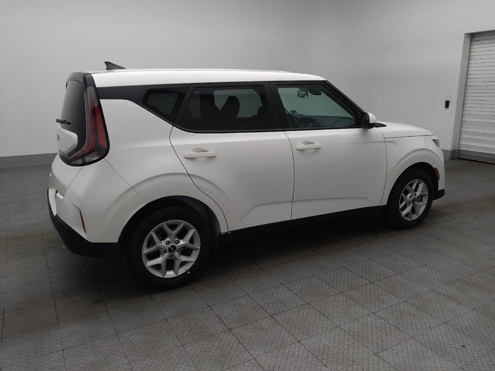 Used 2025 Kia Soul LX image 10
