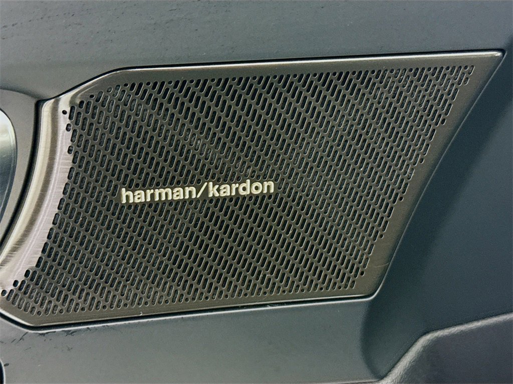 Used 2023 Volvo XC40 B5 Ultimate w/ Protection Package Premier image 20