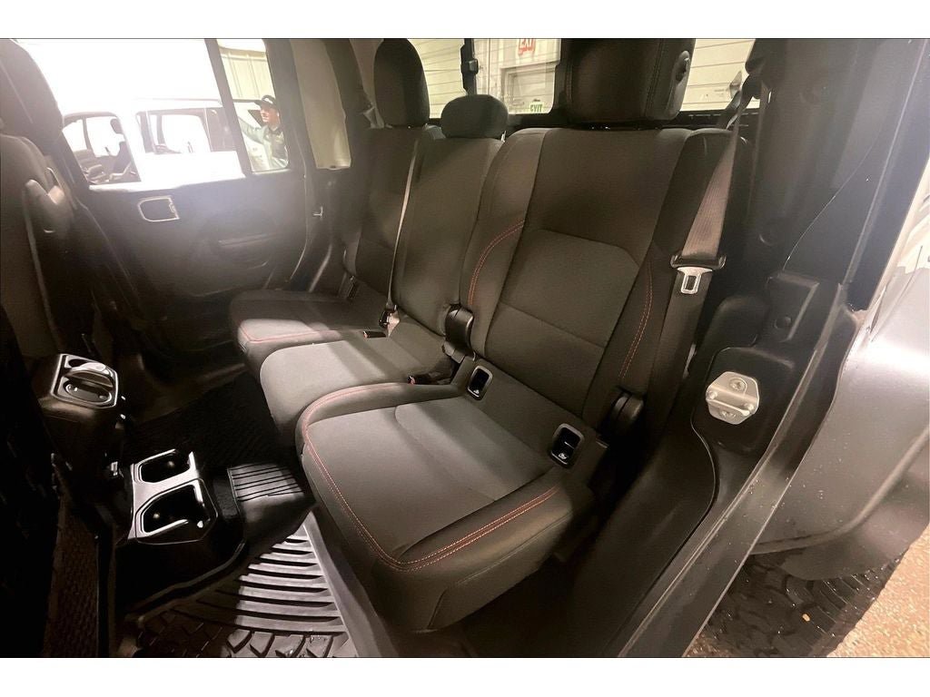 Used 2021 Jeep Gladiator Rubicon w/ Cold Weather Group AWD/4WD image 27