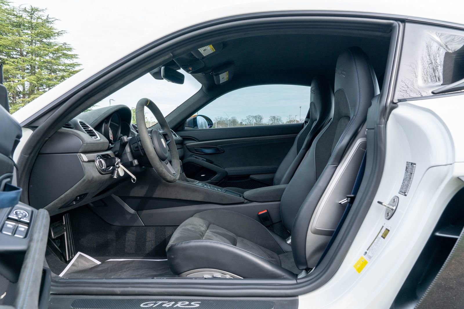 Certified 2025 Porsche 718 Cayman GT4 RS w/ Weissach Package image 24