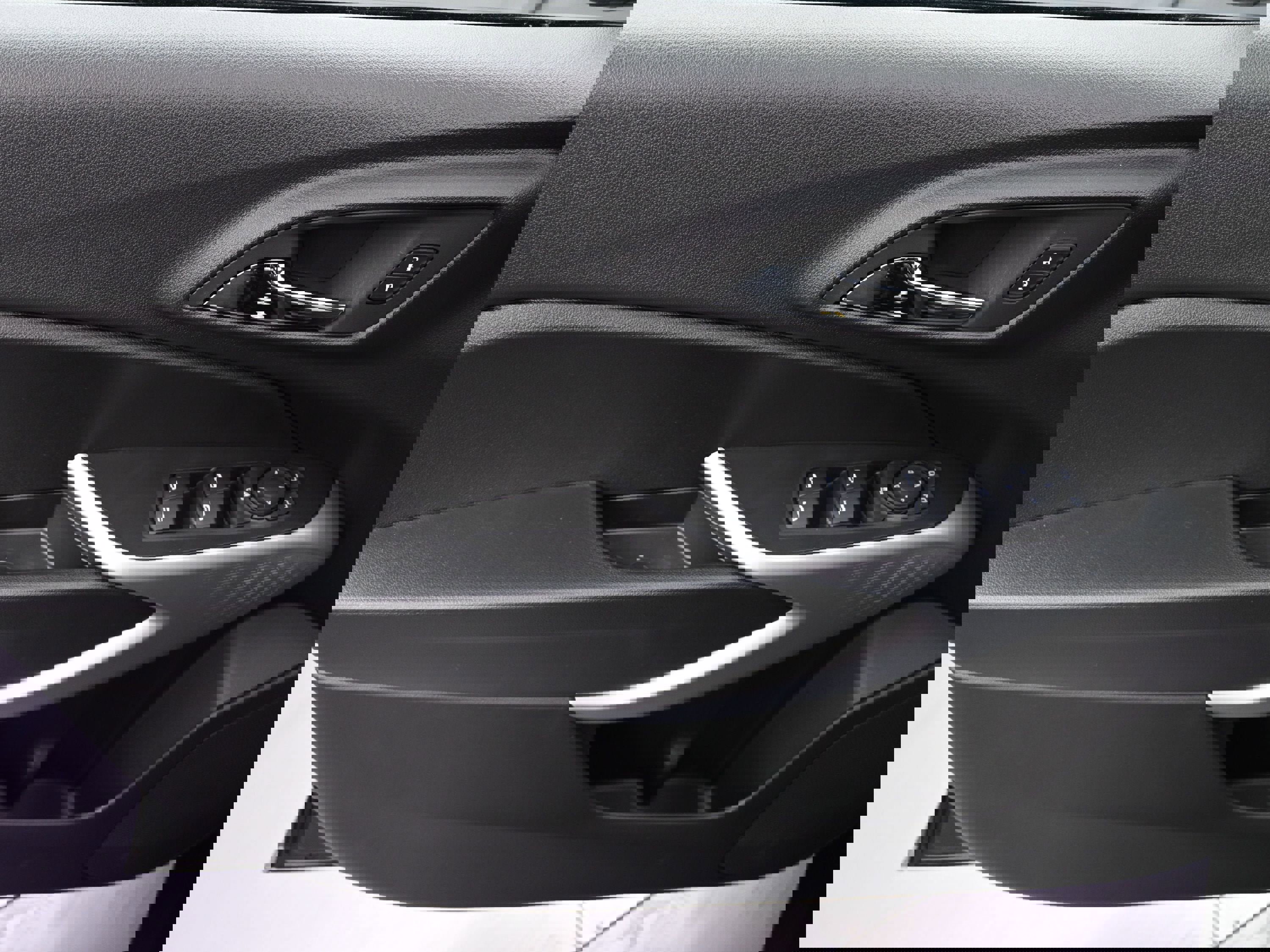 Certified 2025 Chevrolet Trax LS w/ LS Convenience Package image 22