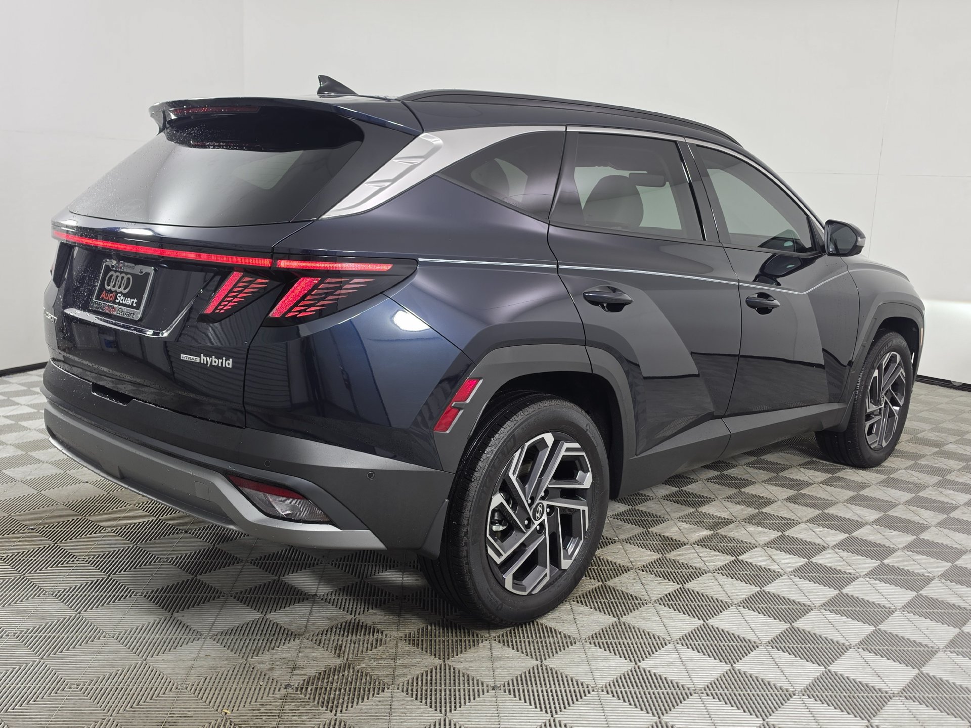 Used 2025 Hyundai Tucson Limited AWD/4WD image 41