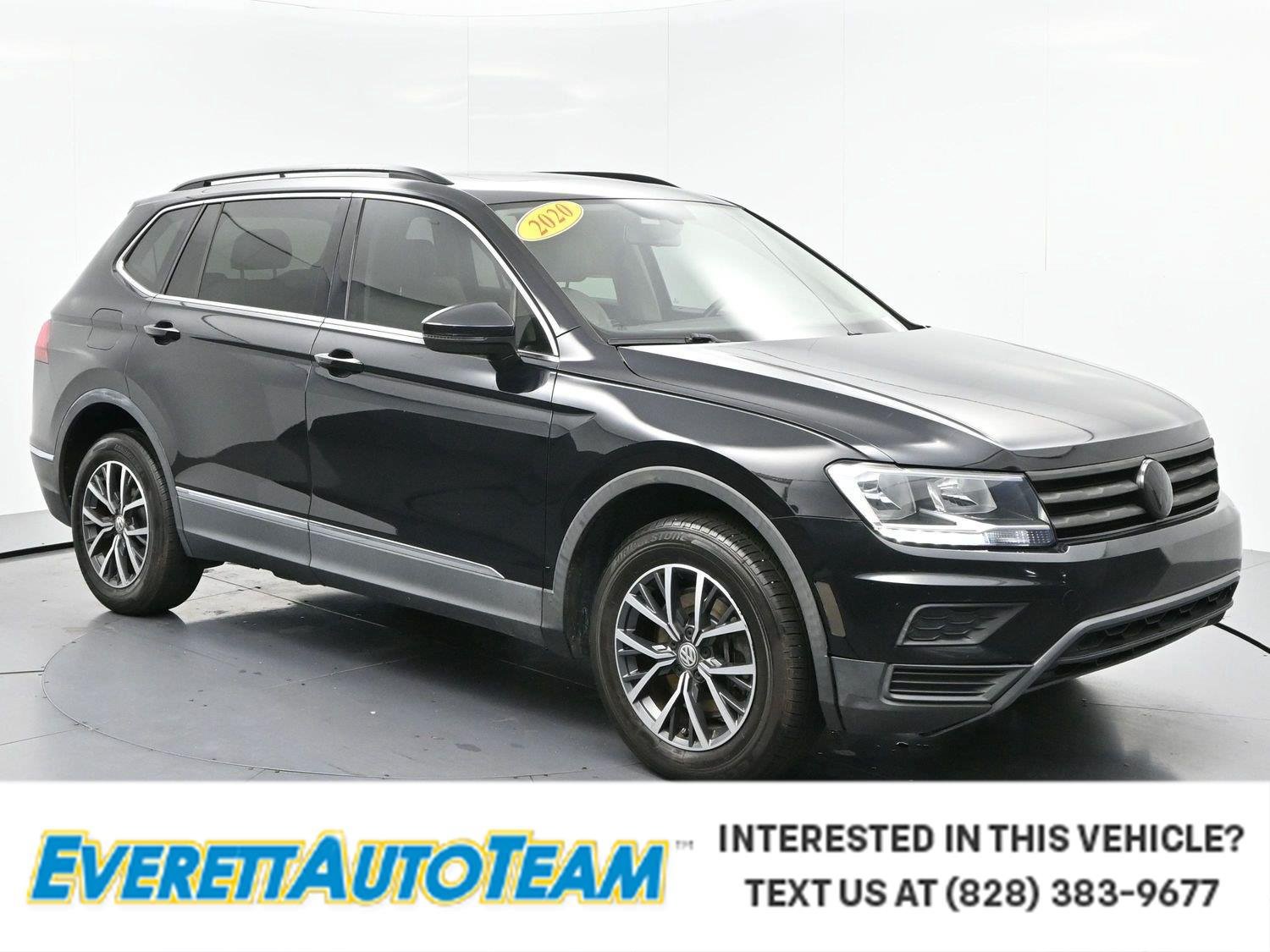 Used 2020 Volkswagen Tiguan SE w/ Panoramic Sunroof Package