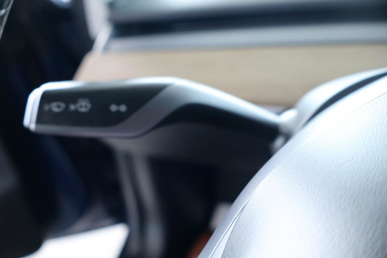 Used 2018 Tesla Model 3 Long Range RWD image 22