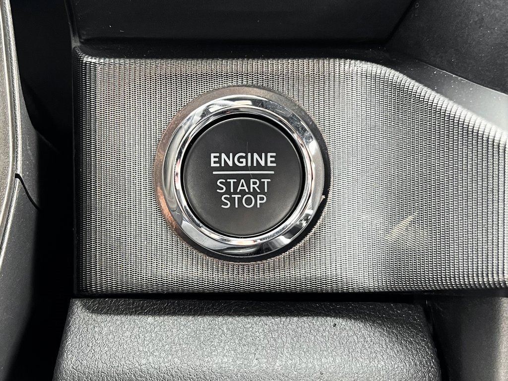 Used 2025 Ford F250 Platinum image 9