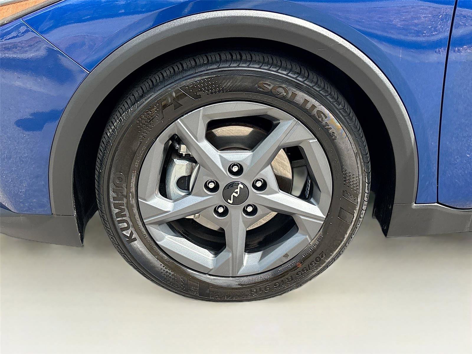 Used 2025 Kia K4 LXS image 30