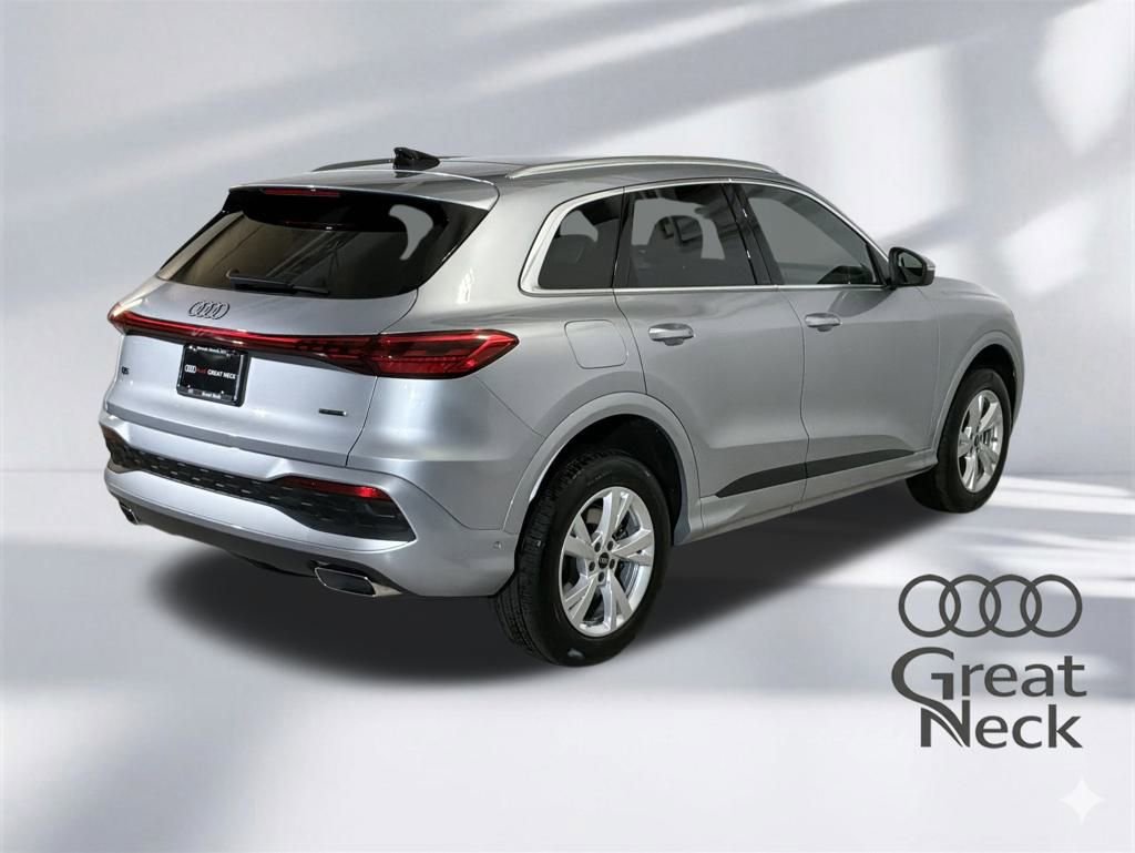 Certified 2025 Audi Q5 Premium w/ Convenience Package image 11
