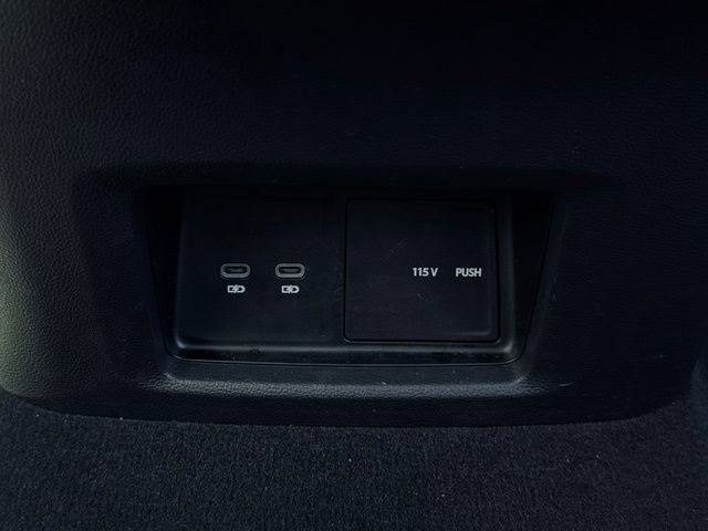 Used 2025 Volkswagen Atlas SE AWD/4WD image 27