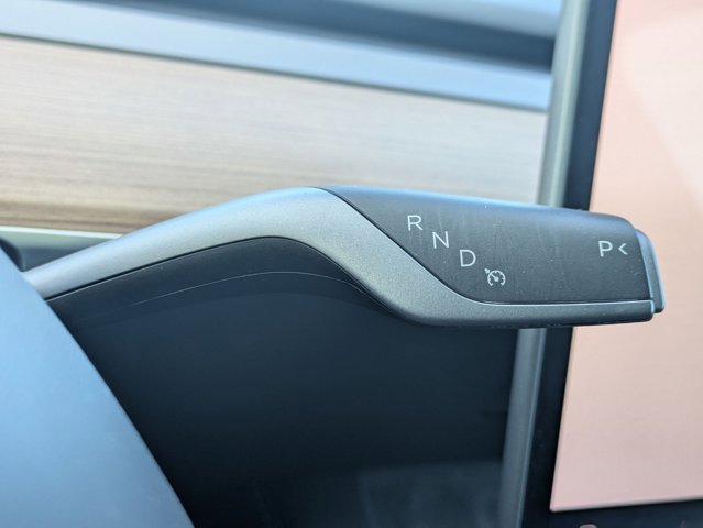 Used 2024 Tesla Model Y Long Range image 12