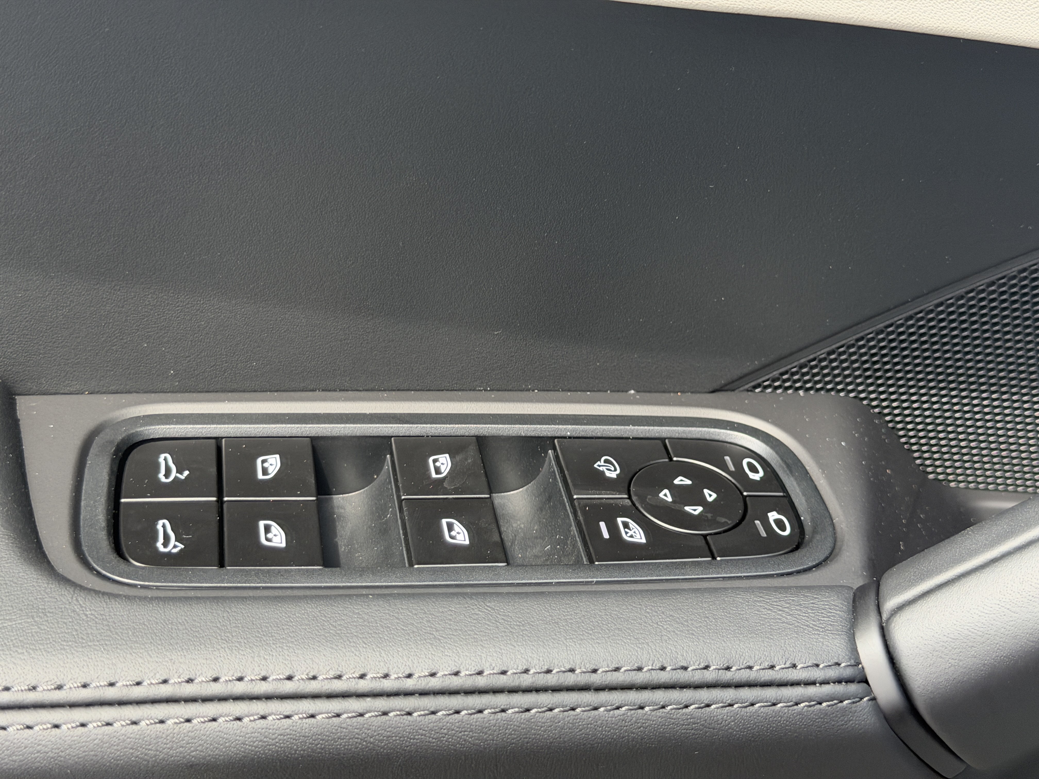 New 2026 Porsche Cayenne S AWD/4WD image 23