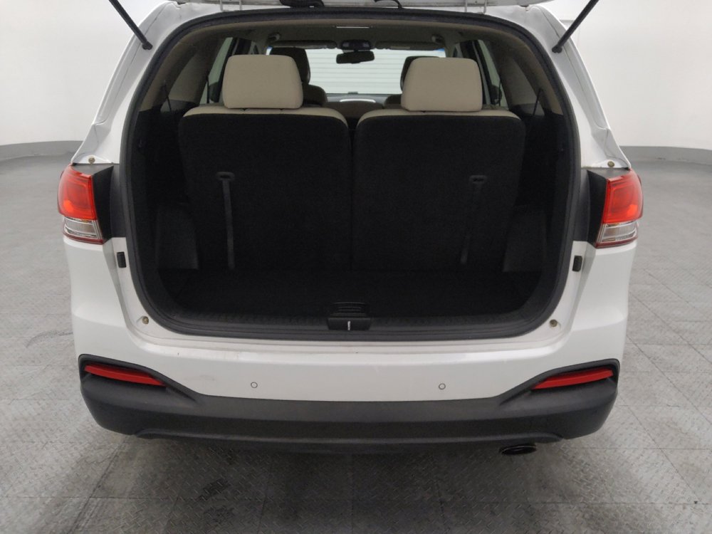 Used 2016 Kia Sorento LX w/ LX Convenience Package image 29