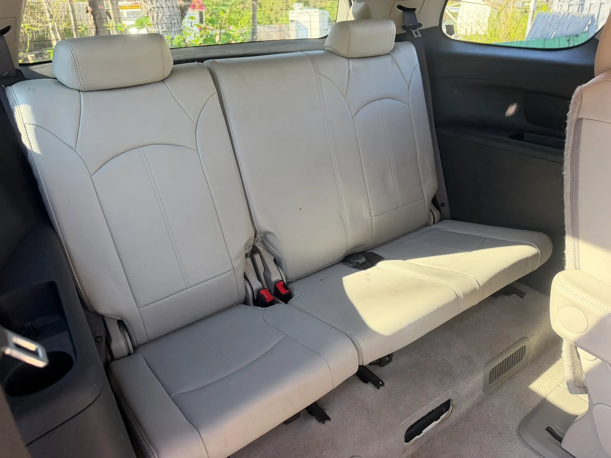 Used 2012 GMC Acadia SLT image 22