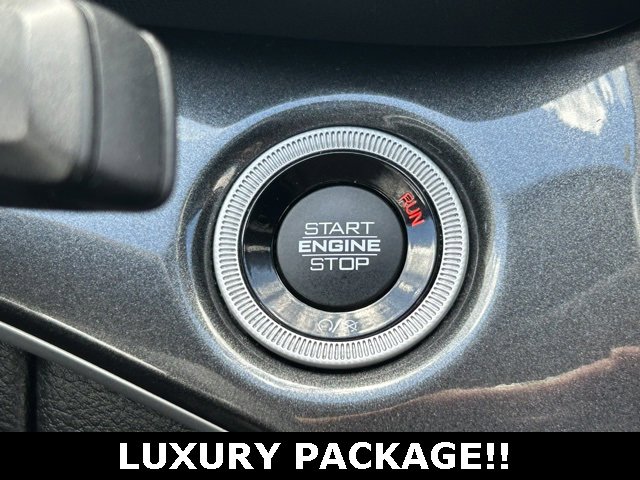 Used 2022 Jeep Grand Cherokee L Laredo w/ Luxury Tech Group I image 27