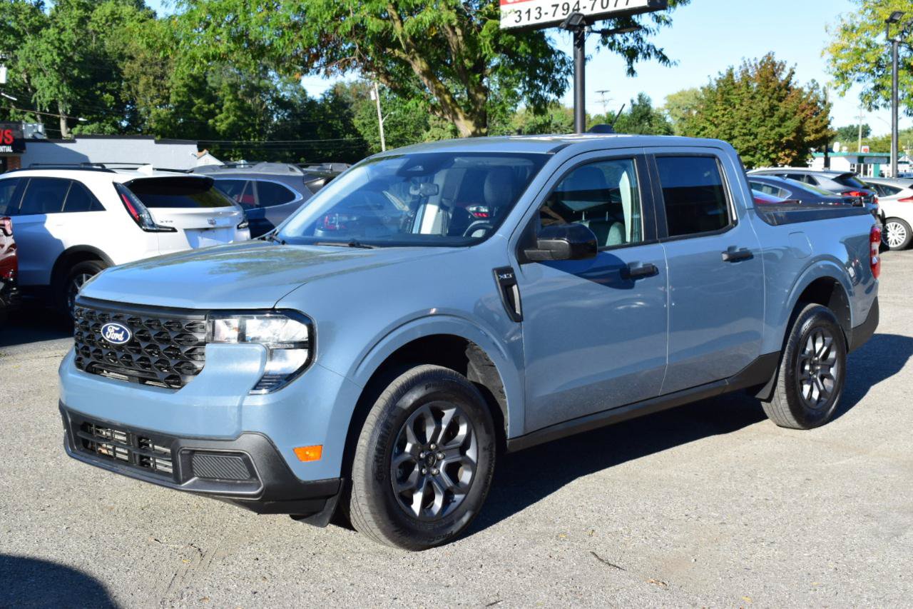 Used 2025 Ford Maverick XLT w/ XLT Luxury Package AWD/4WD image 4