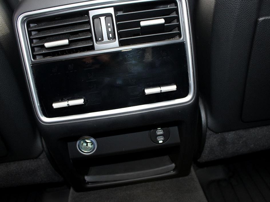 Used 2020 Porsche Cayenne Turbo S image 25