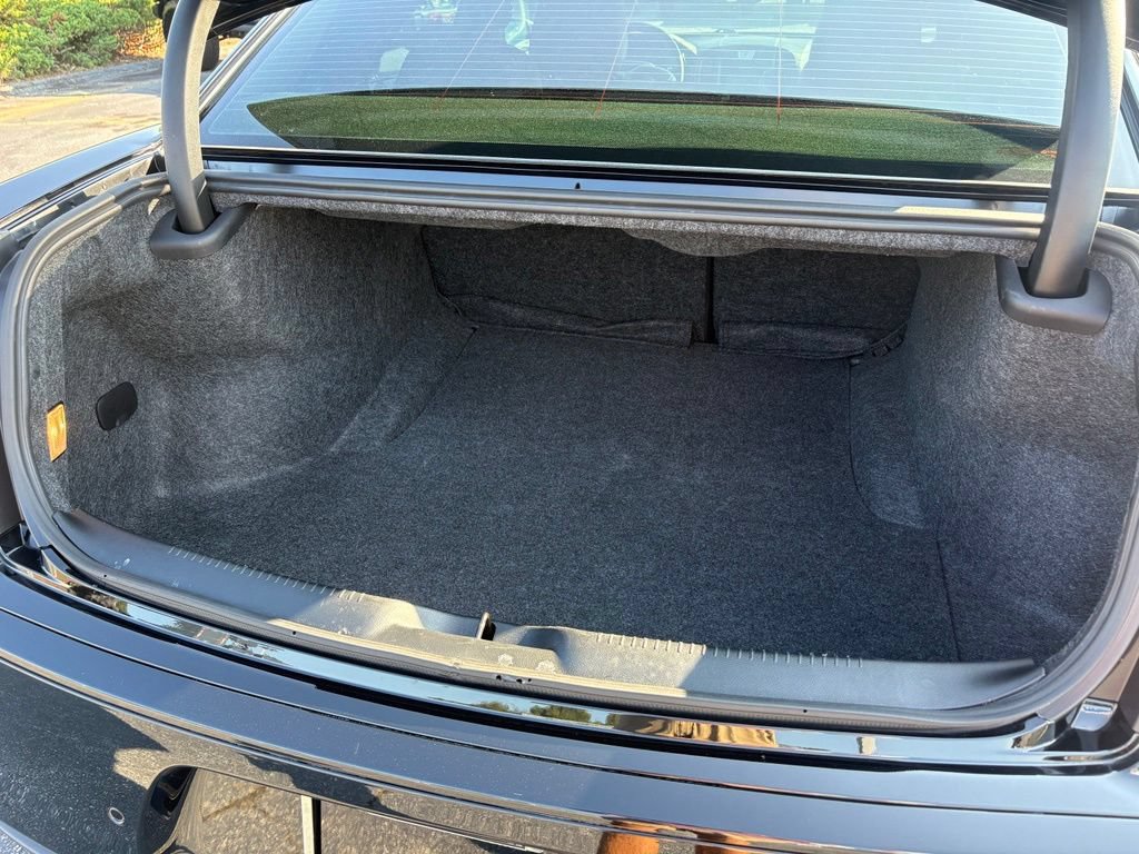 Used 2023 Chrysler 300 C RWD image 27