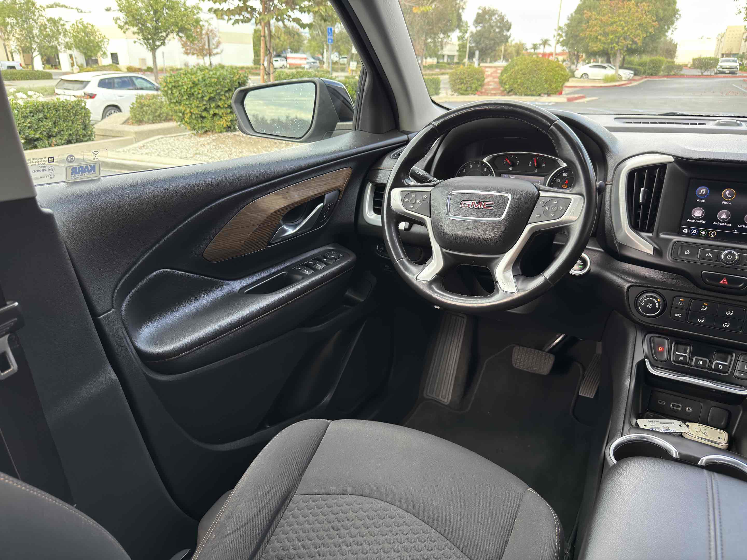 Used 2020 GMC Terrain SLE w/ Elevation Edition image 21