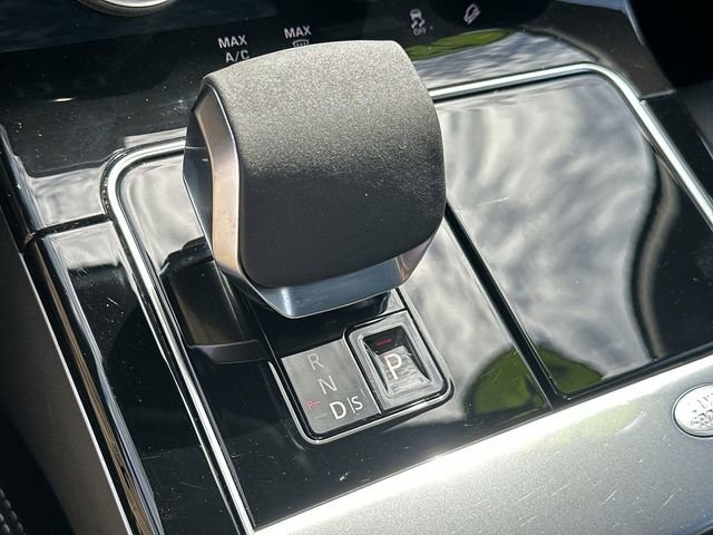 Used 2023 Land Rover Range Rover Velar R-Dynamic S AWD/4WD image 15