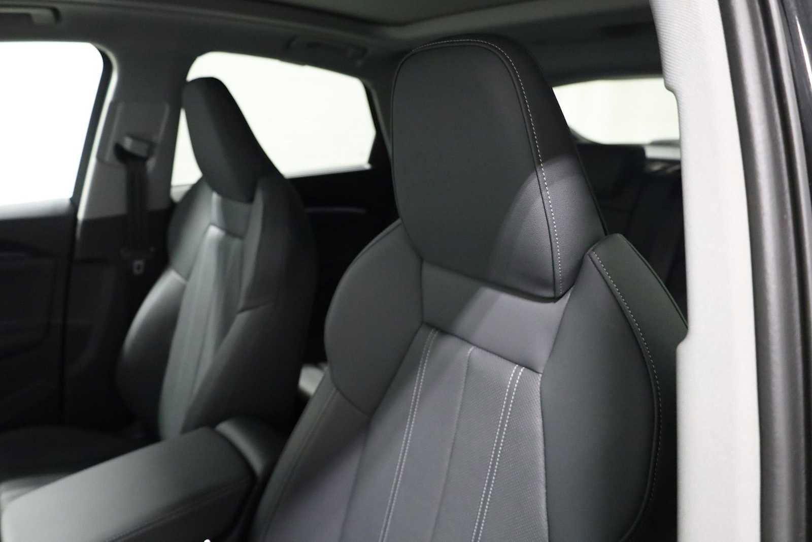 Certified 2025 Audi Q5 Prestige image 18