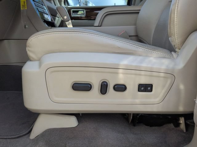 Used 2013 Lincoln Navigator L 2WD image 24