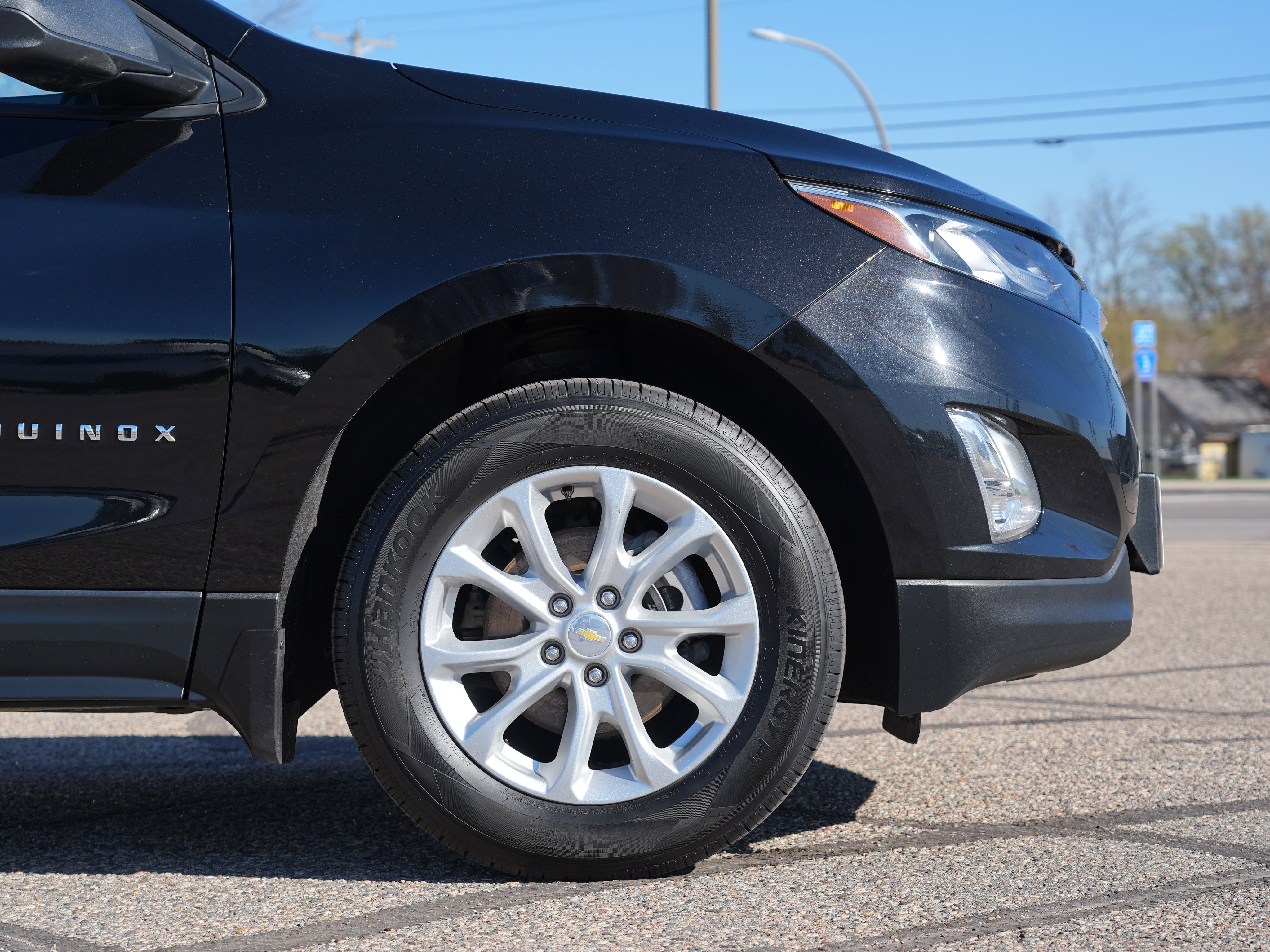 Used 2019 Chevrolet Equinox LS AWD/4WD image 13