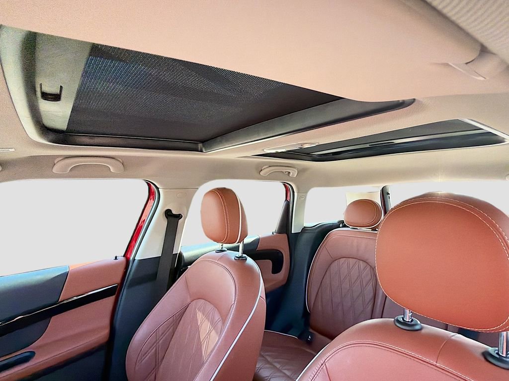 Used 2024 MINI Cooper Countryman S w/ Premium Package image 27