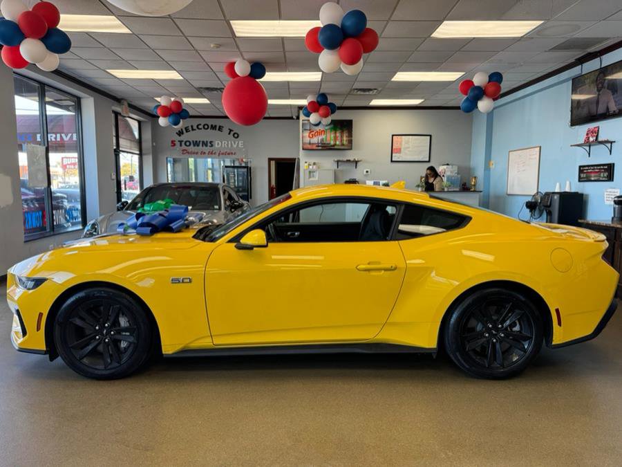 Used 2024 Ford Mustang GT RWD image 23