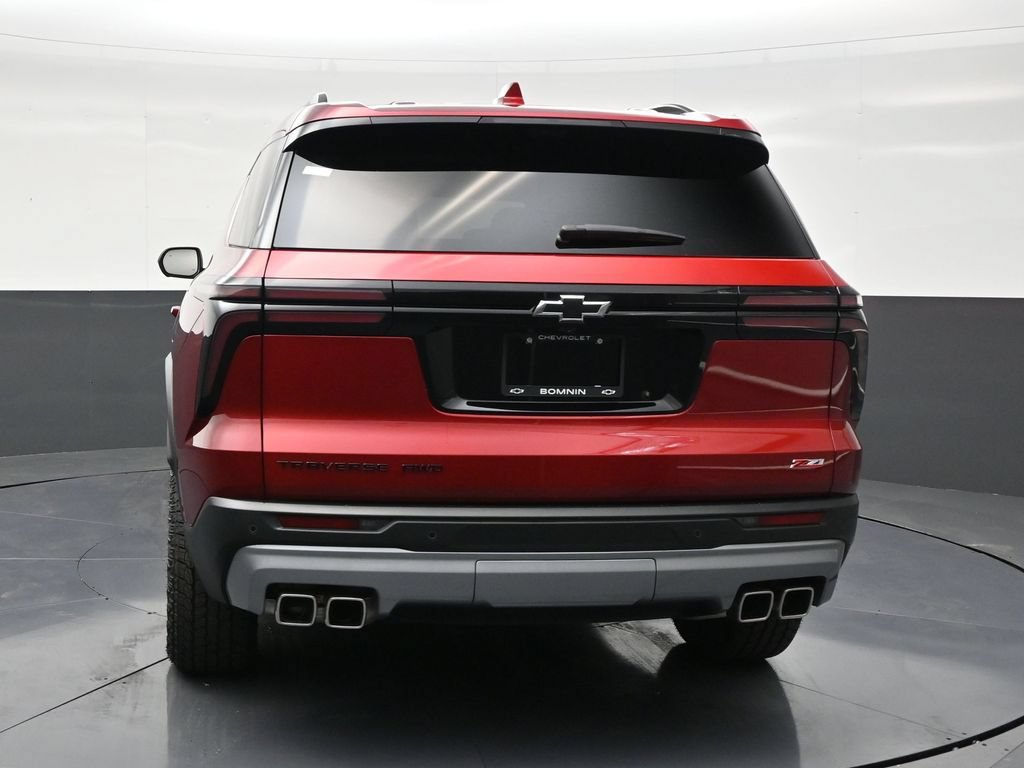 Used 2025 Chevrolet Traverse Z71 w/ Enhanced Driving Package AWD/4WD image 4
