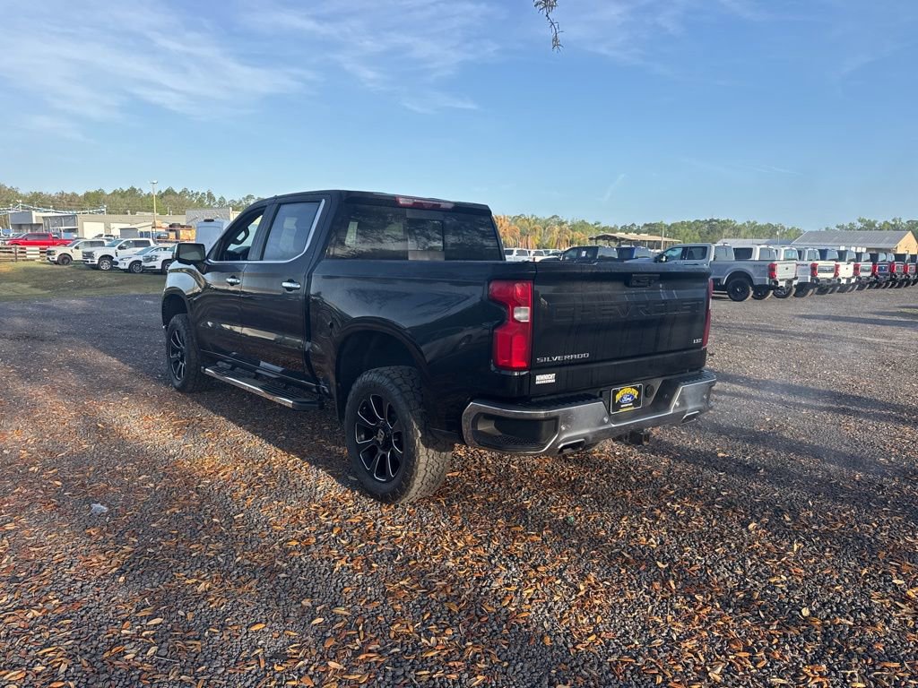 Used 2022 Chevrolet Silverado 1500 LTZ image 3