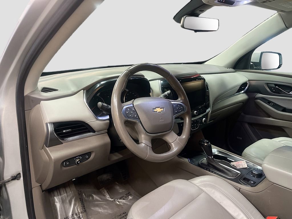 Used 2020 Chevrolet Traverse Premier image 22