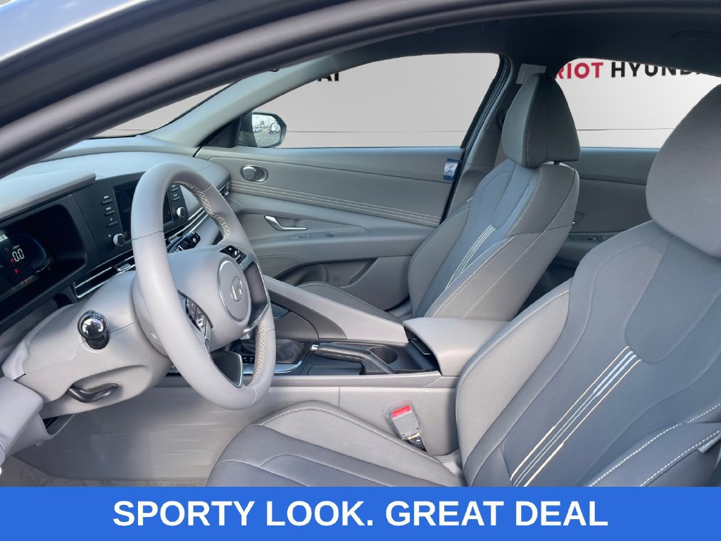 Used 2026 Hyundai Elantra Sport FWD image 9