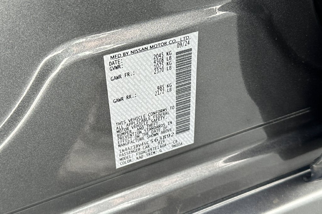 Used 2025 Nissan Leaf S FWD image 27