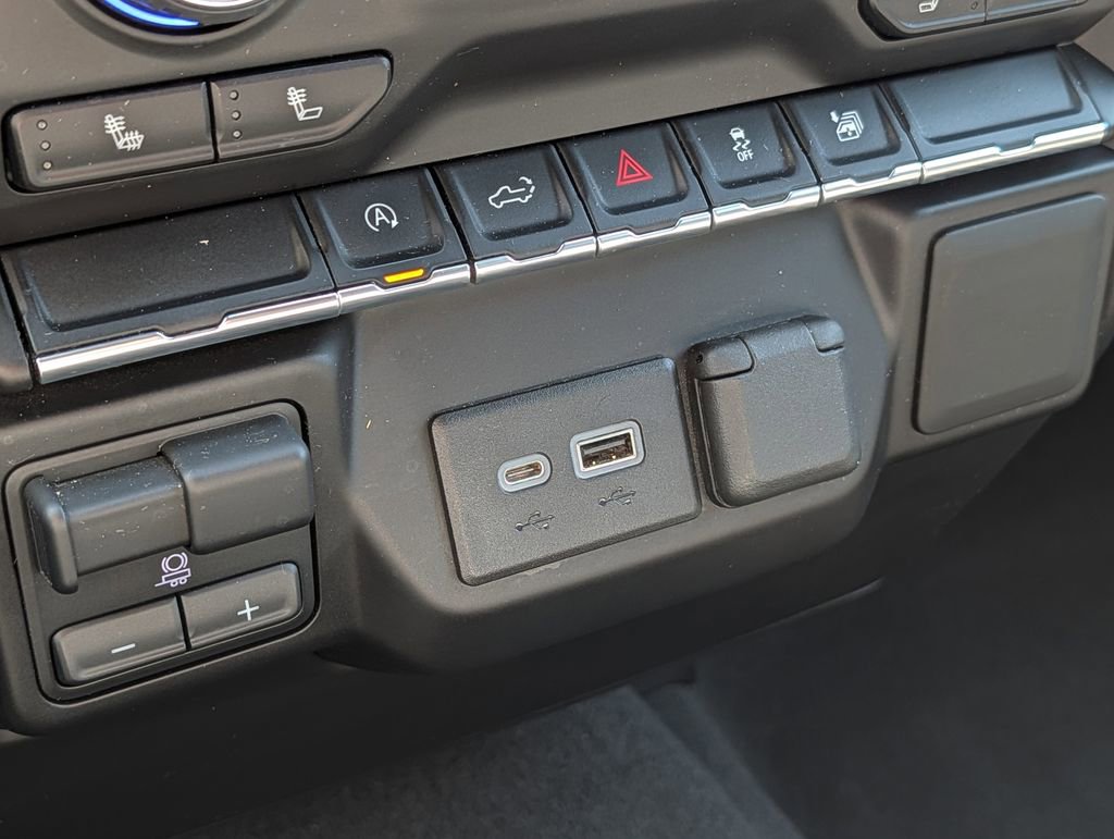 Used 2021 Chevrolet Silverado 1500 LT AWD/4WD image 42