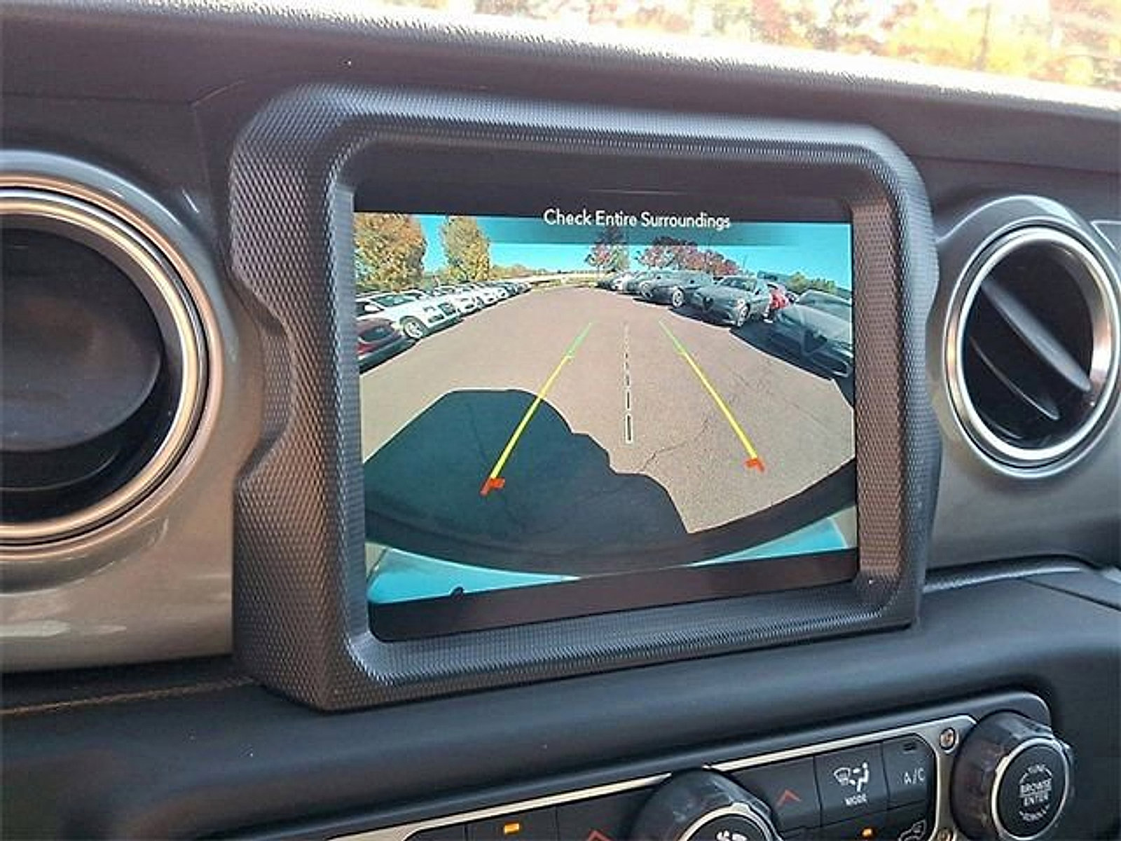 Used 2021 Jeep Wrangler Unlimited Sahara AWD/4WD image 18