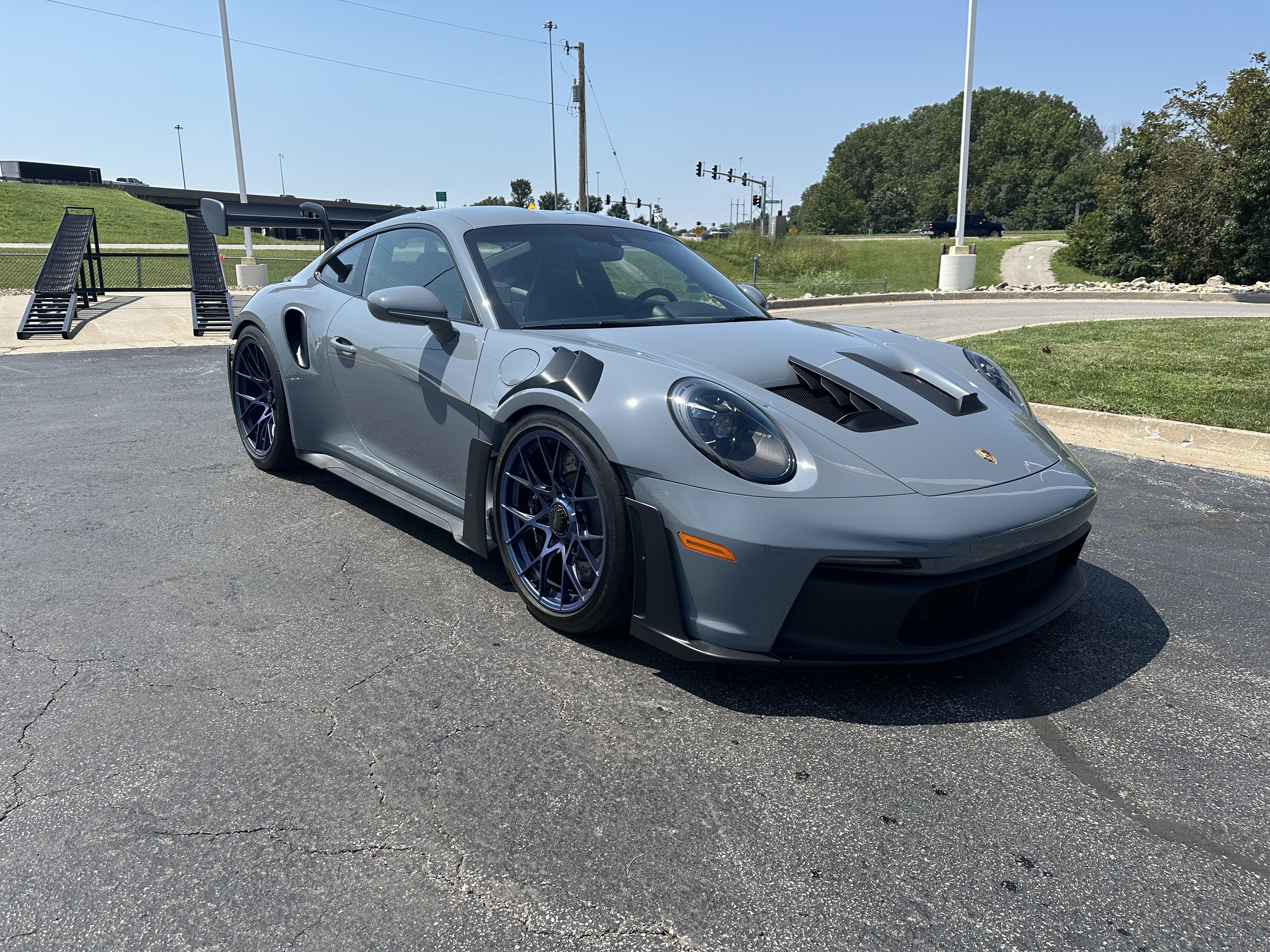 Used 2025 Porsche 911 GT3 RS RWD image 9