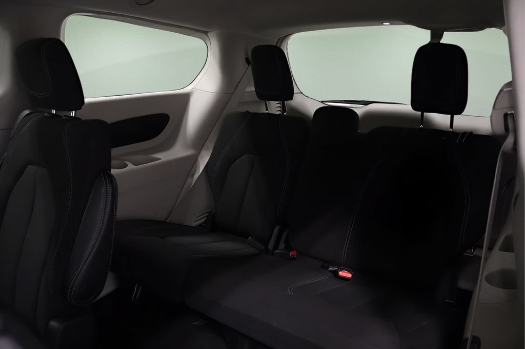 Certified 2023 Chrysler Voyager LX FWD image 15
