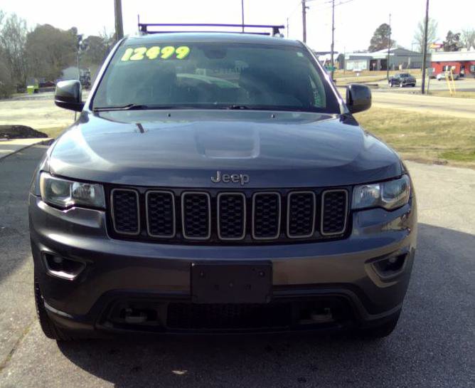 Used 2016 Jeep Grand Cherokee Laredo 75th Anniversary image 3