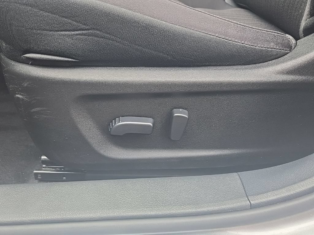 Used 2024 Nissan Altima 2.5 SV FWD image 14
