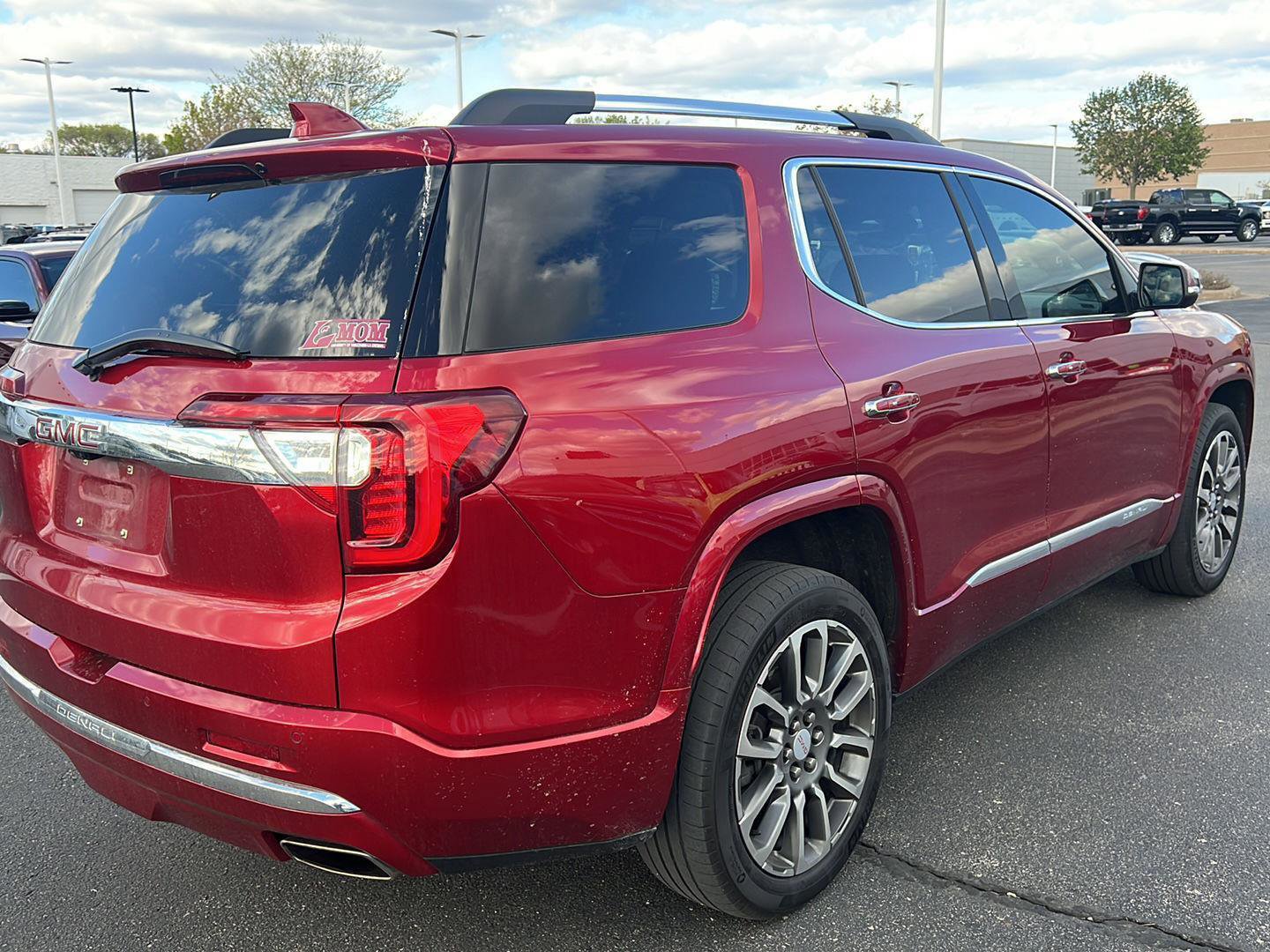 Used 2021 GMC Acadia Denali w/ Denali Ultimate Package AWD/4WD image 5