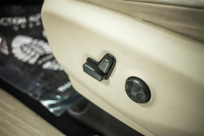 Used 2021 Chrysler Pacifica Limited w/ Premium & Safety Sphere Group image 15