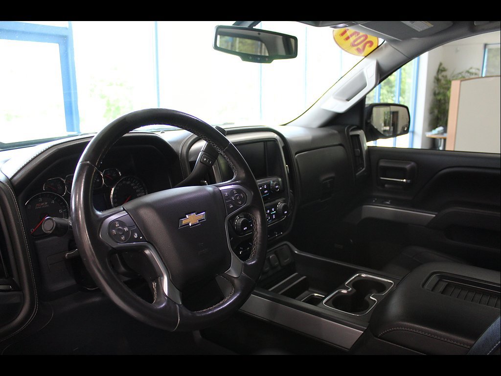Used 2017 Chevrolet Silverado 1500 LTZ Z71 w/ LTZ Plus Package AWD/4WD image 13