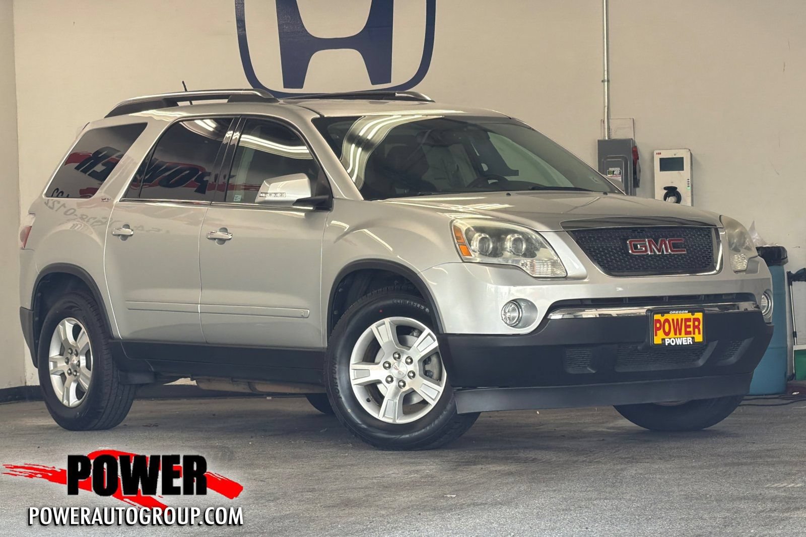 Used 2009 GMC Acadia SLT w/ Visibility Package FWD image 1
