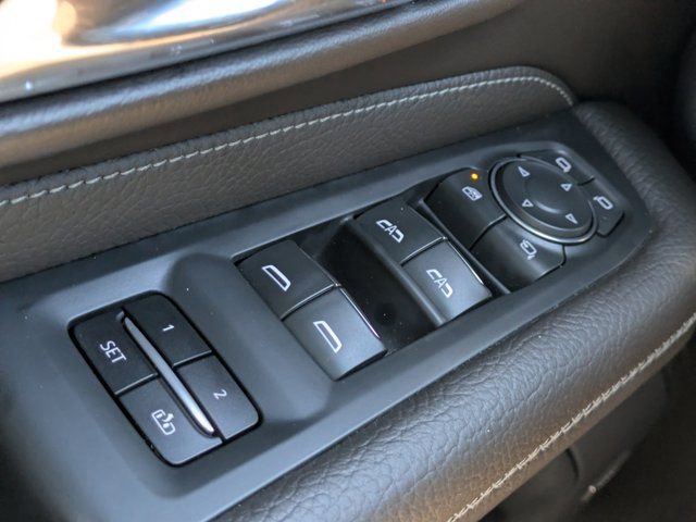 Used 2021 GMC Yukon Denali w/ Denali Premium Package image 20