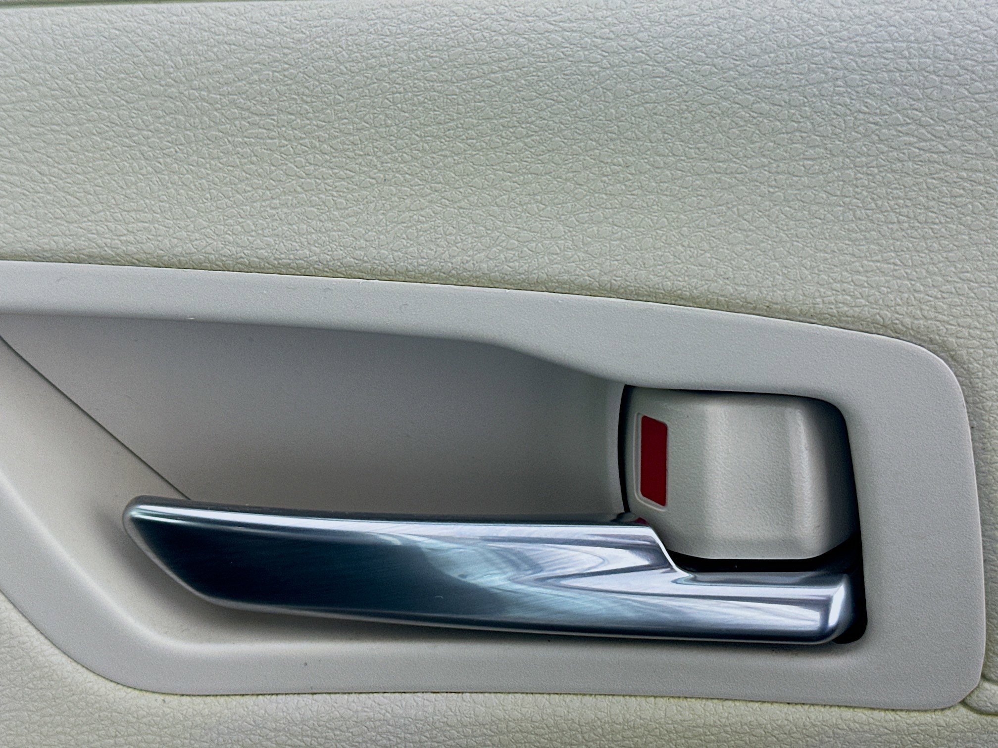 Used 2024 Toyota Sienna Platinum image 29