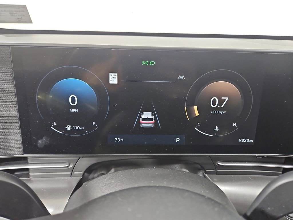 Certified 2025 Hyundai Kona SEL AWD/4WD image 17