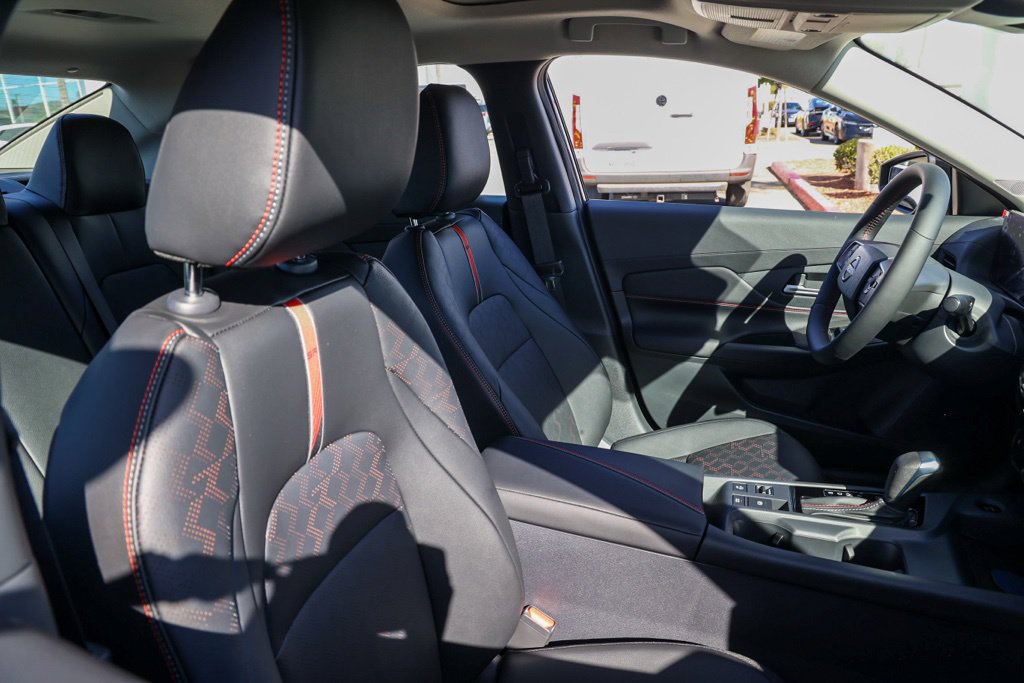 New 2027 Nissan Sentra SR FWD image 21