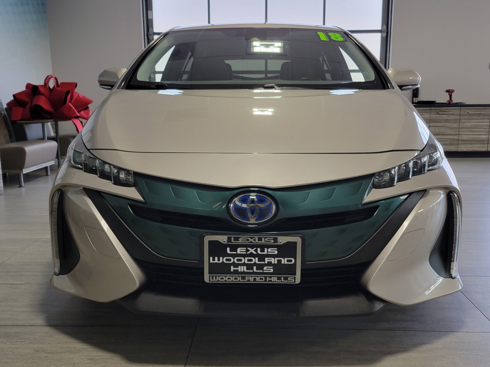 Used 2018 Toyota Prius Prime Premium w/ Carpet Mat Package FWD image 8