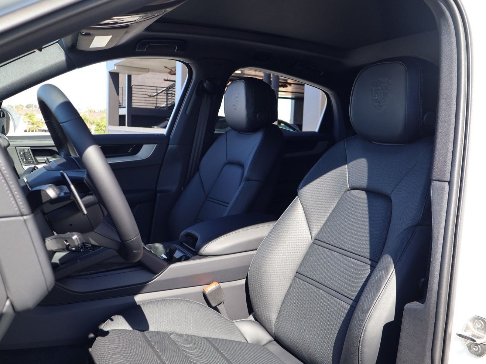 New 2026 Porsche Cayenne Coupe AWD/4WD image 5